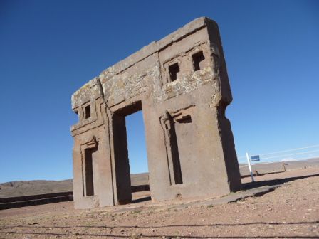 Tiwanacu_Bolivie_porte_du_soleil.JPG